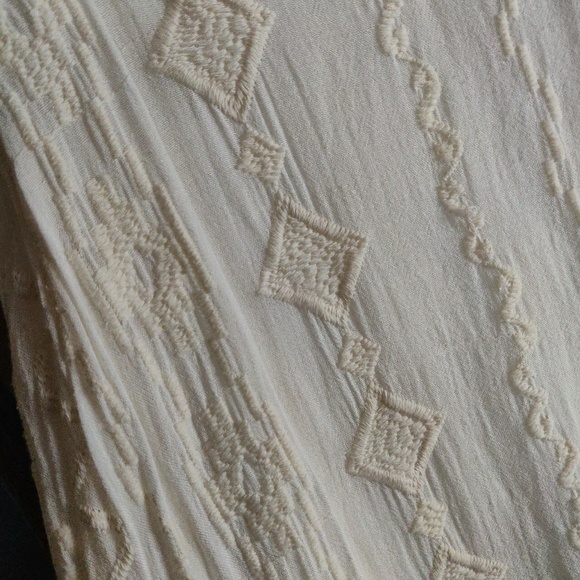 Ivory Aztec lush dress L - Picture 5 of 6